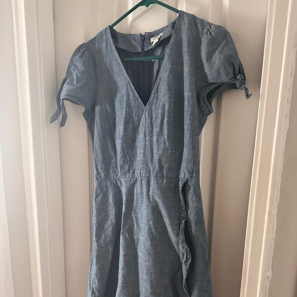 J. Crew Blue Chambray V Neck Ruffle Tie Sleeve Fit Flare Dress - Picture 2 of 4